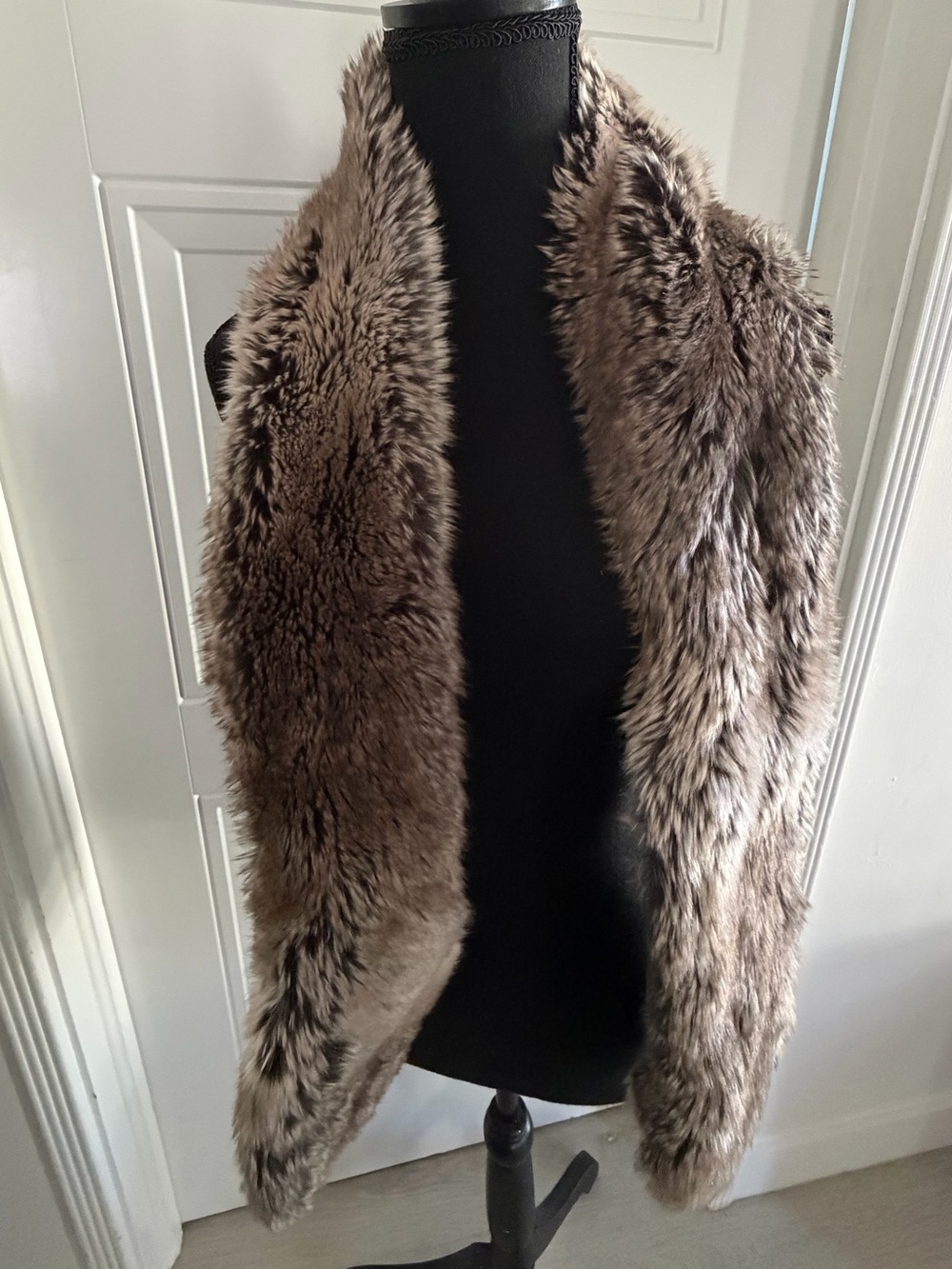RH Restoration Hardware Faux Fur scarf Taupe Brown gray Open Front Luxury